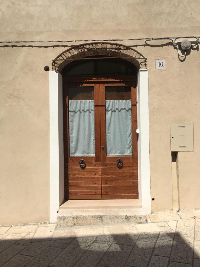 Apartmán Le Volte Nel Borgo Termoli Exteriér fotografie